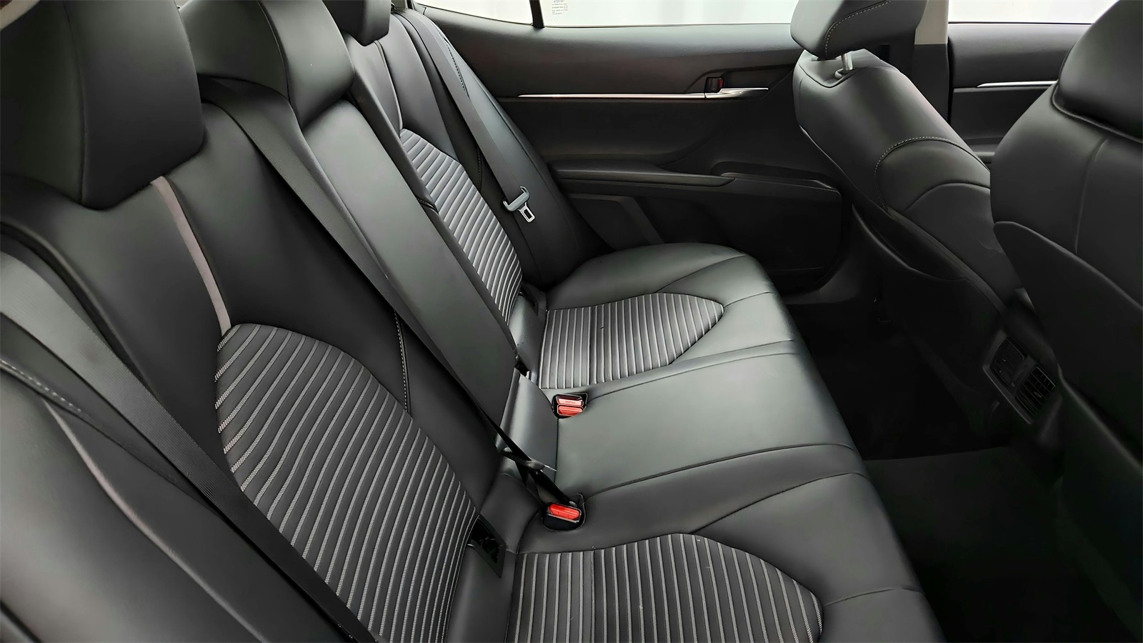 2022 Toyota Camry SE photo 39