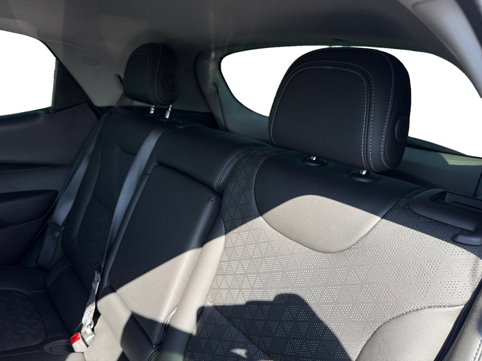 2022 Chevrolet Bolt EV 2LT photo 16