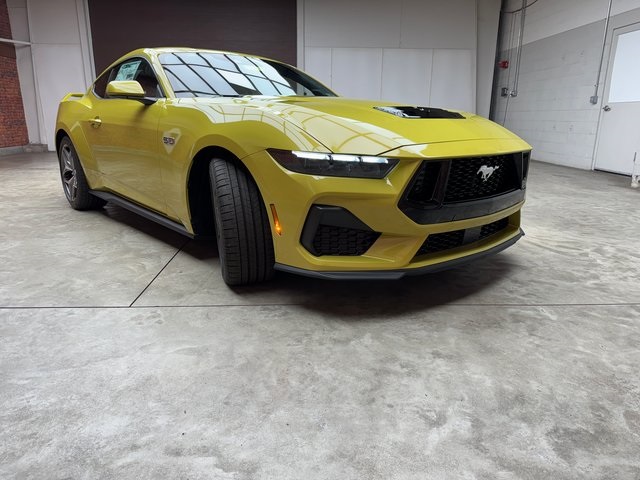 2025 Ford Mustang GT Premium photo 7