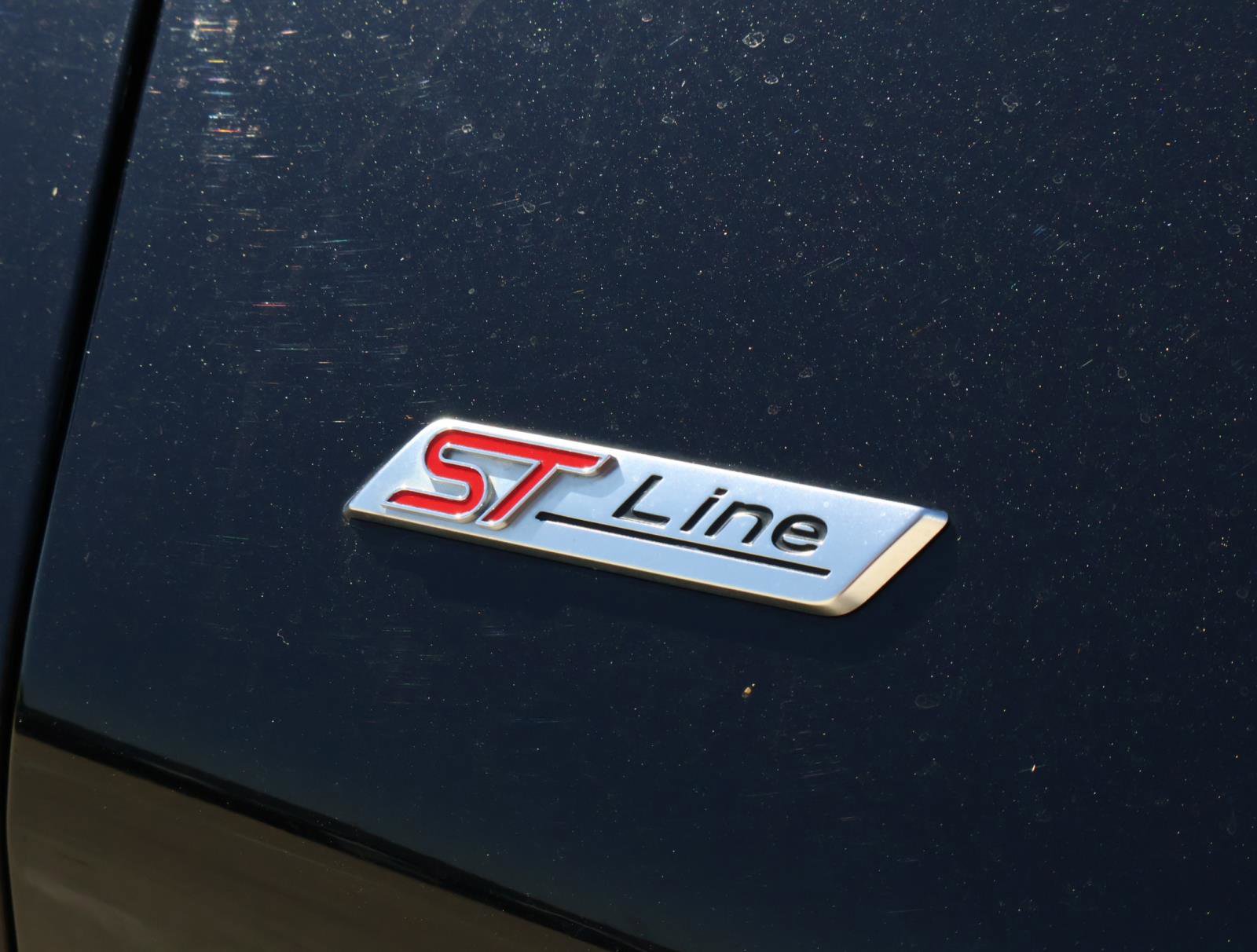 2023 Ford Explorer ST-Line photo 8
