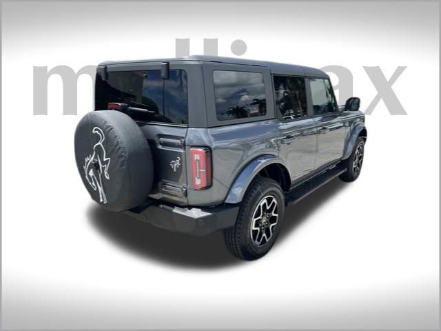 2023 Ford Bronco Outer Banks photo 13