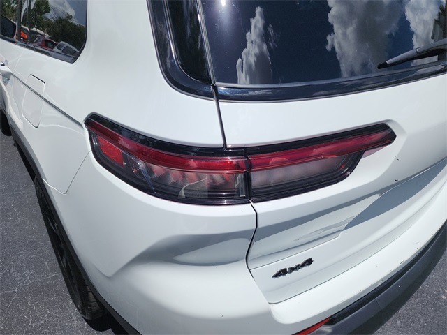 2023 Jeep Grand Cherokee Laredo Altitude photo 7