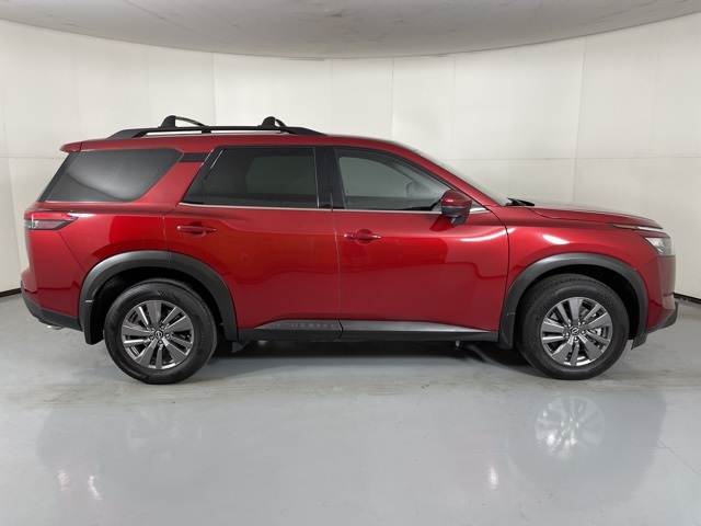 2024 Nissan Pathfinder SV photo 9