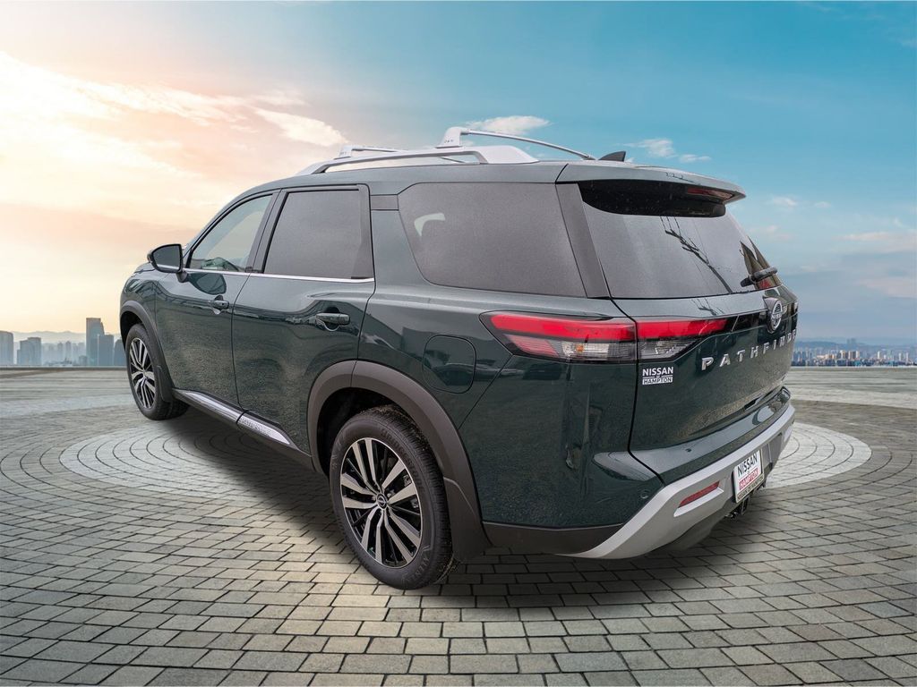 2025 Nissan Pathfinder Platinum photo 4