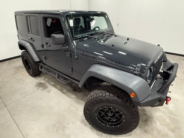 2016 Jeep Wrangler Unlimited Rubicon photo 28