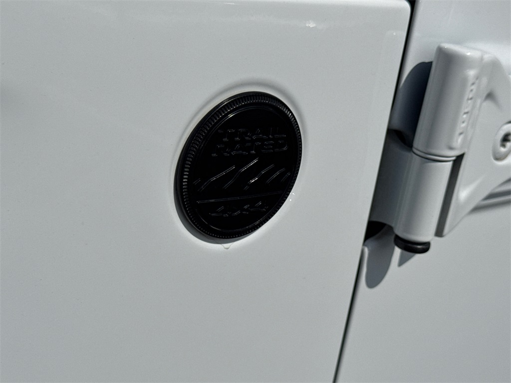 2022 Jeep Wrangler Unlimited High Tide photo 5