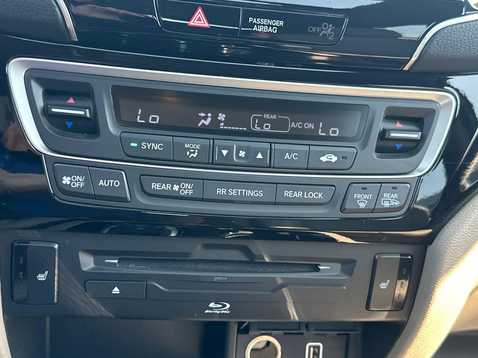 2021 Honda Pilot Touring photo 22