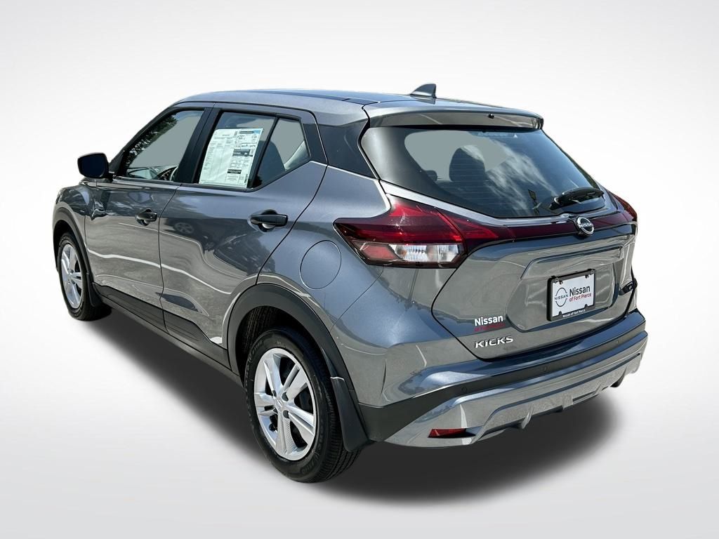 2025 Nissan Kicks Play S photo 4