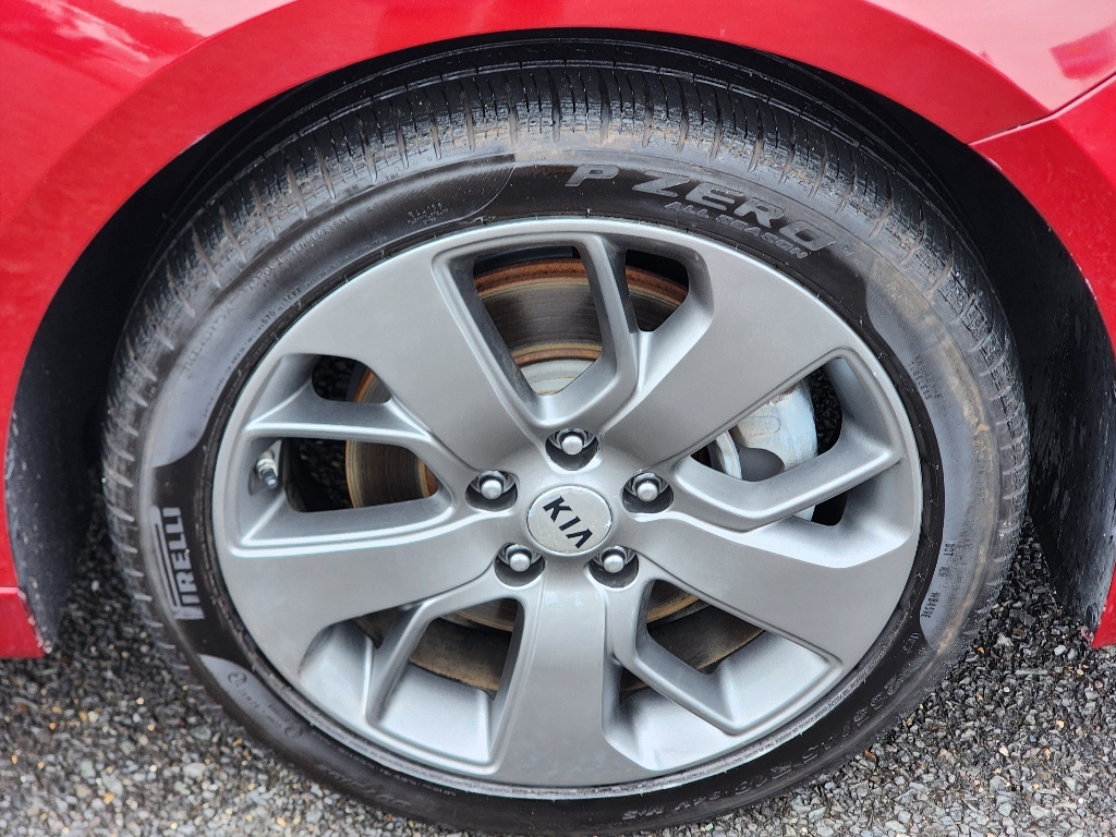 2019 Kia Optima S photo 3