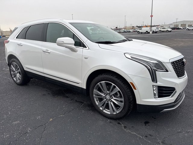2025 Cadillac XT5 Premium Luxury photo 3