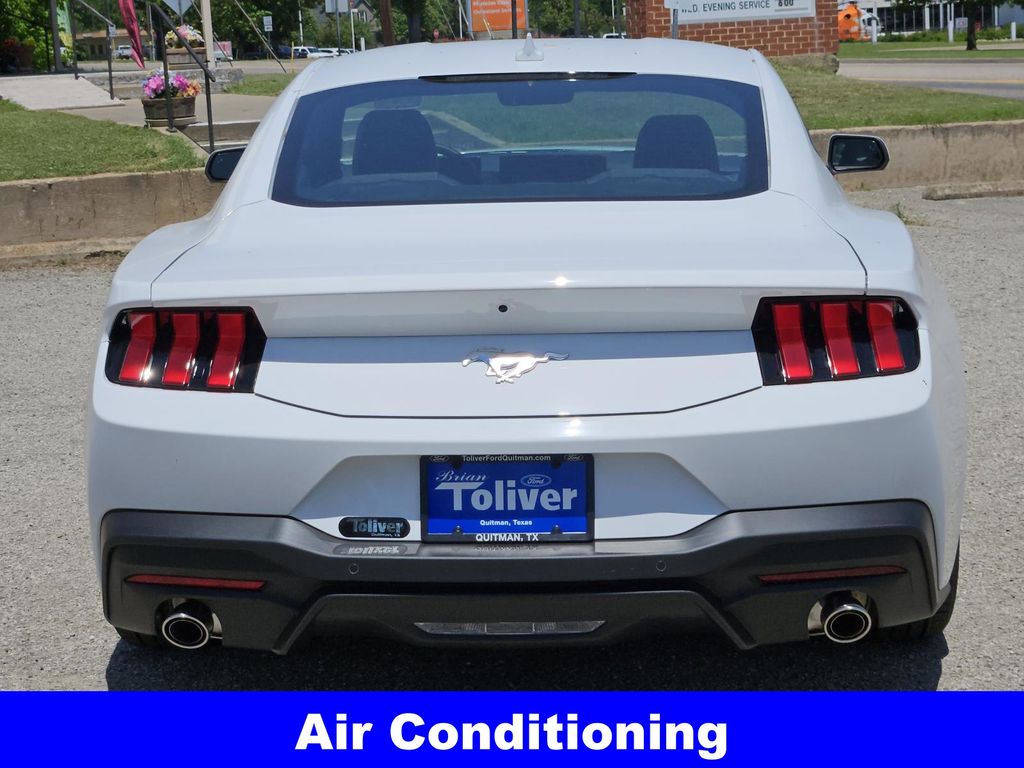 2025 Ford Mustang EcoBoost photo 2