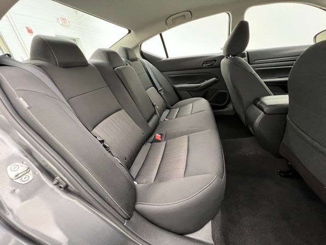 2024 Nissan Altima 2.5 SV photo 32