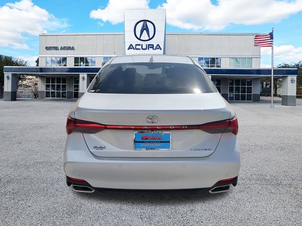 2022 Toyota Avalon Limited photo 6