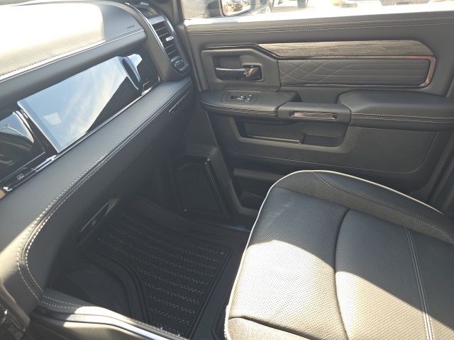 2026 Ram 3500 Limited photo 25