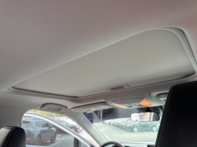 2021 Toyota RAV4 XLE Premium photo 21
