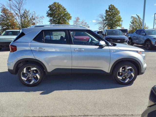 2026 Hyundai Venue SEL photo 4