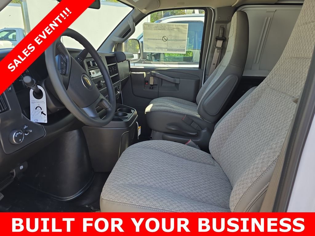 2025 Chevrolet Express 2500 Work Van Cargo photo 3