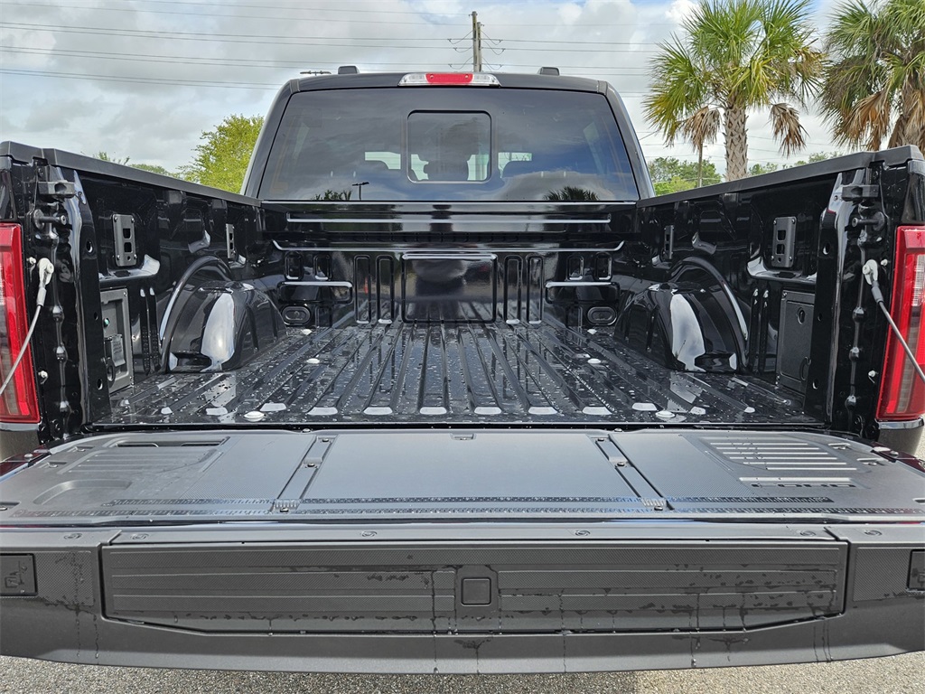 2025 Ford F-150 XLT photo 27