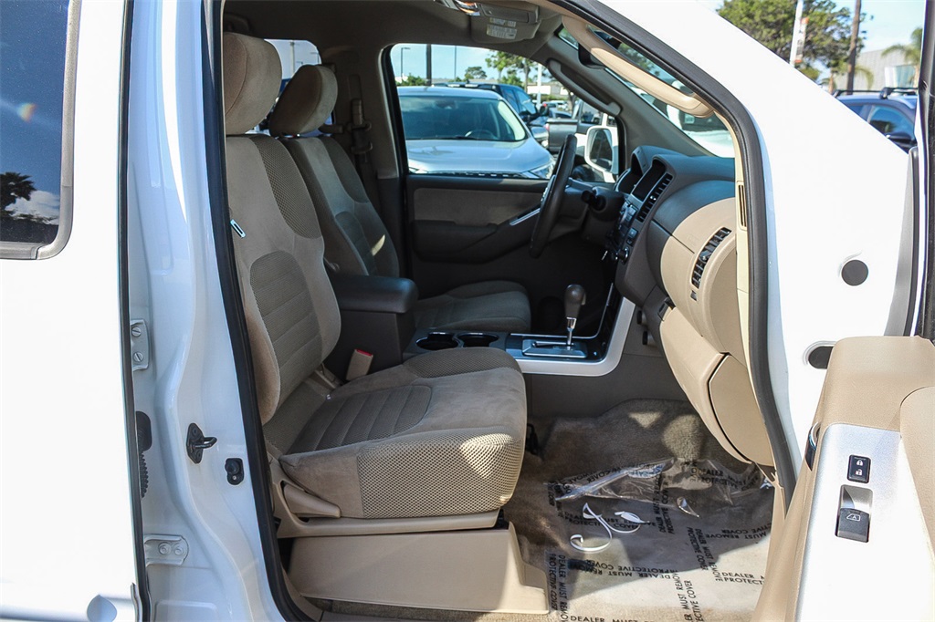 2012 Nissan Pathfinder SV photo 15