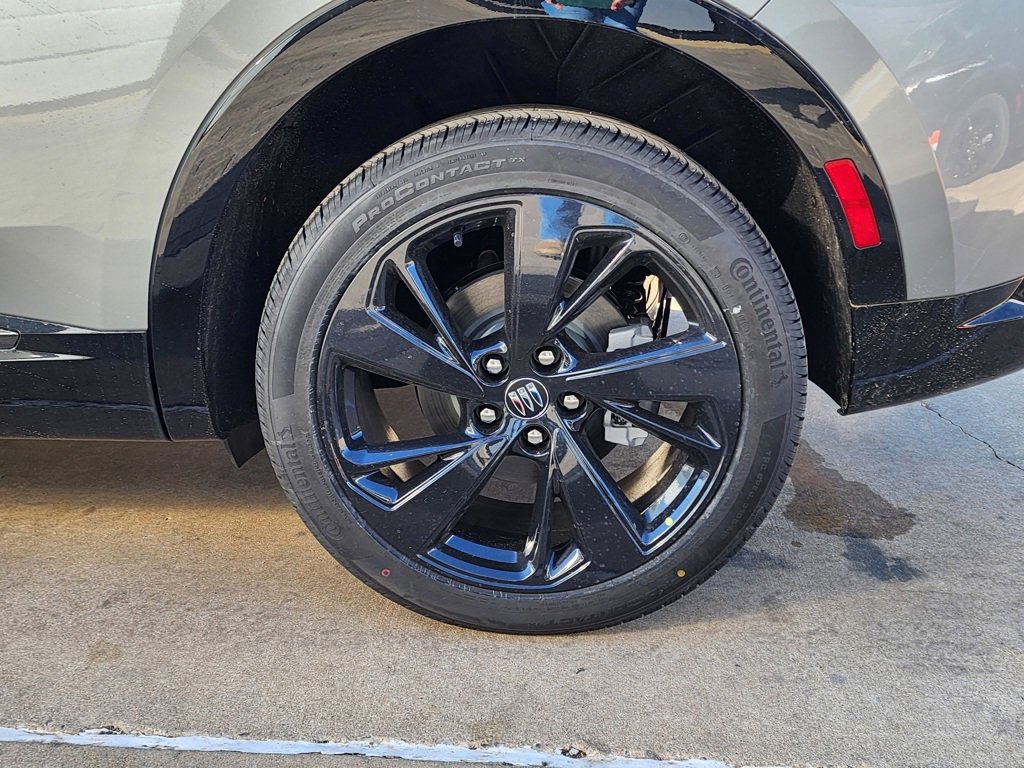2025 Buick Envision Sport Touring photo 44