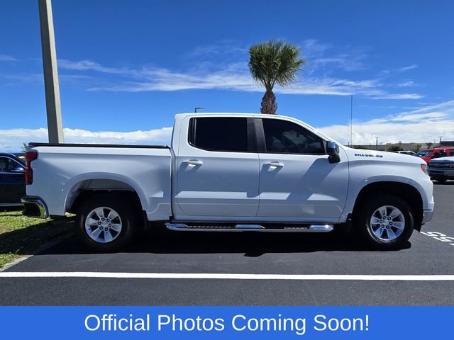 2022 Chevrolet Silverado 1500 LT photo 2