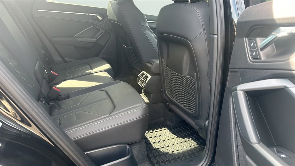 2022 Audi Q3 Premium Plus 45 TFSI S line photo 13