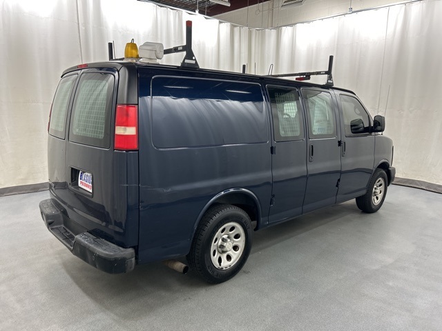 2014 Chevrolet Express 1500 Work Van photo 2