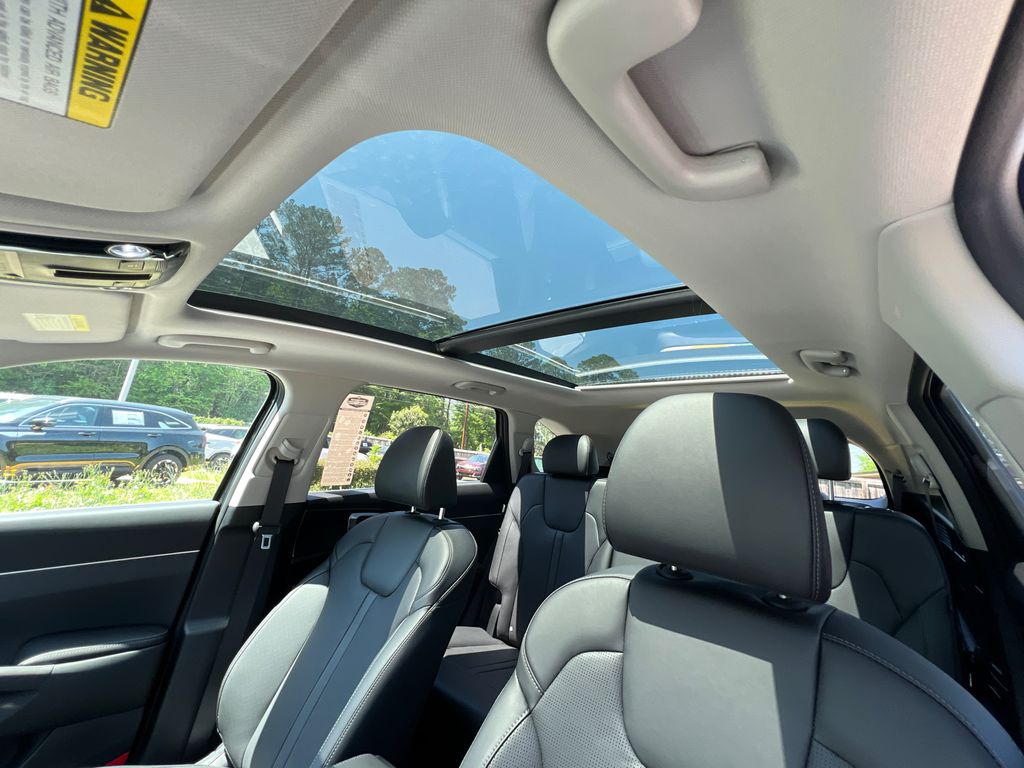2025 Kia Sorento S photo 32