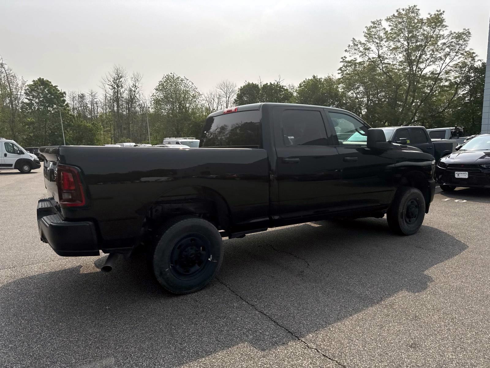 2025 Ram 2500 Tradesman photo 3