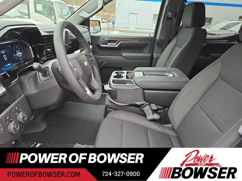 2026 Chevrolet Silverado 1500 LT photo 2