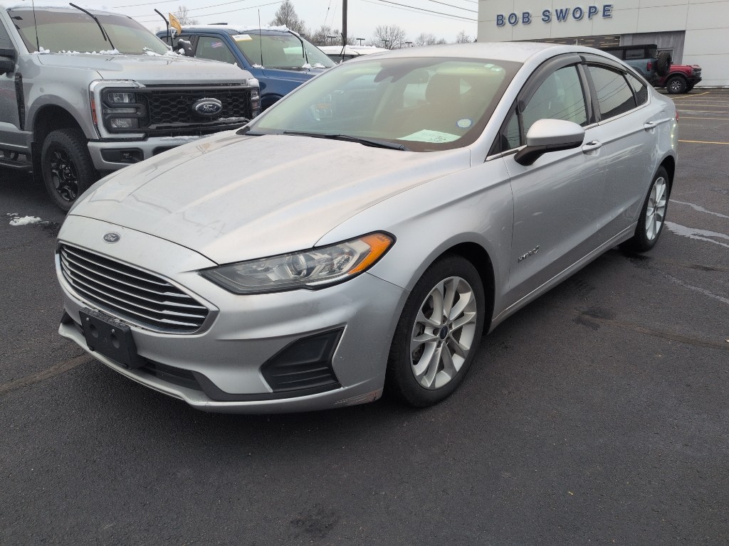 2019 Ford Fusion Hybrid SE's photo