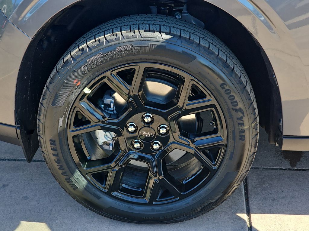 2025 Ford Maverick Lariat photo 32