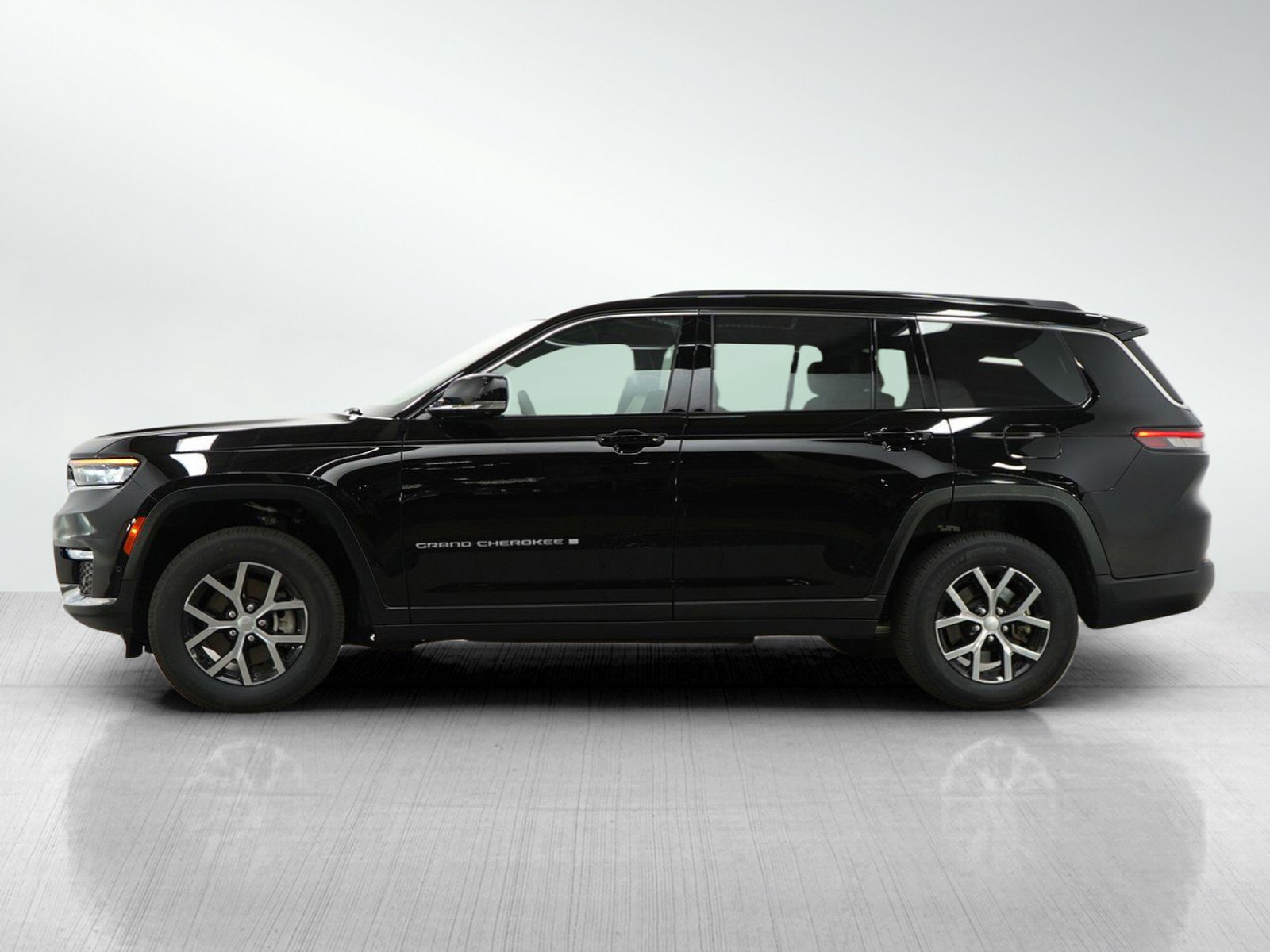 Used 2024 Jeep Grand Cherokee L Limited with VIN 1C4RJKBG3R8542511 for sale in South Saint Paul, Minnesota