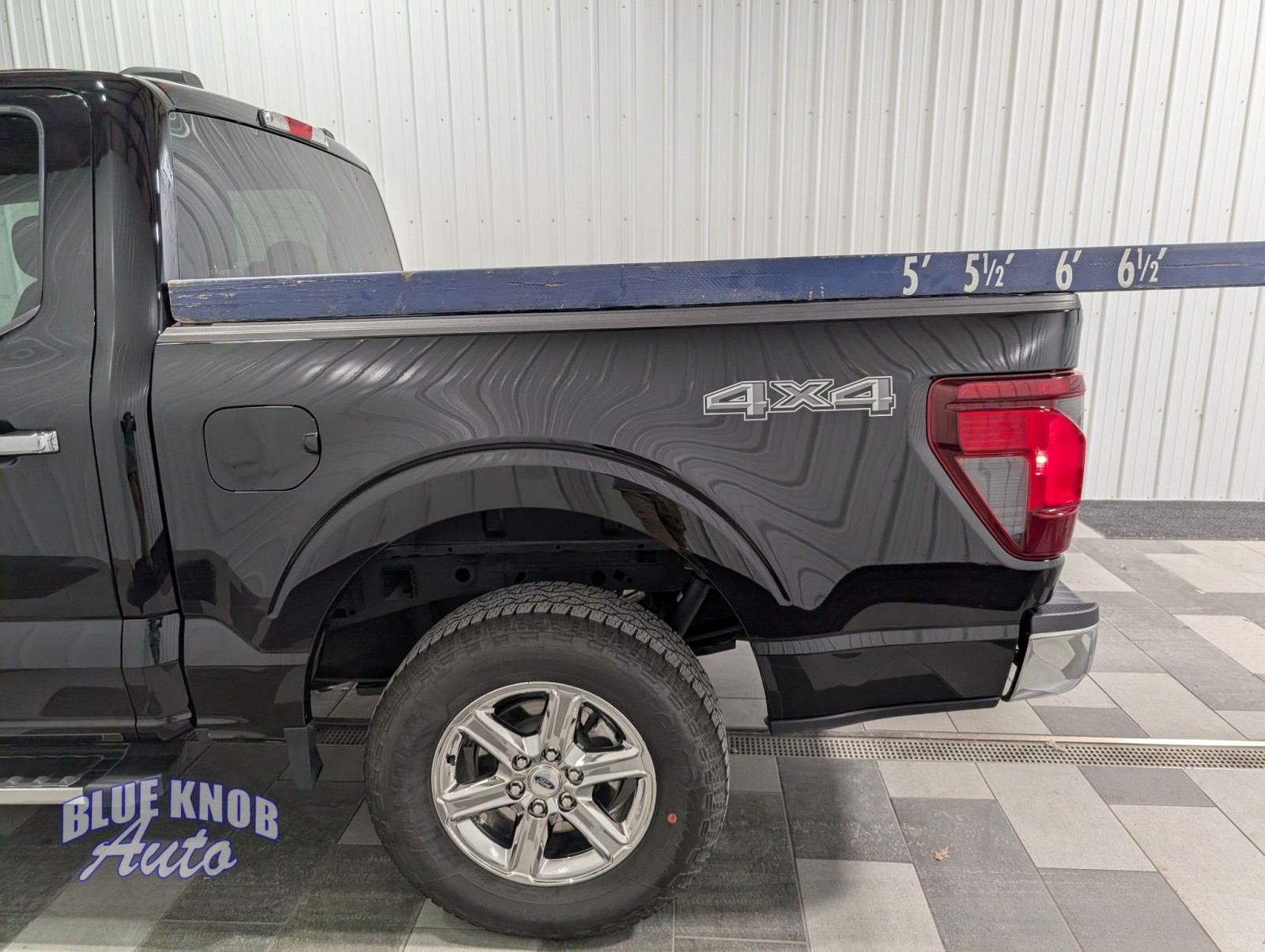 2025 Ford F-150 XLT photo 2