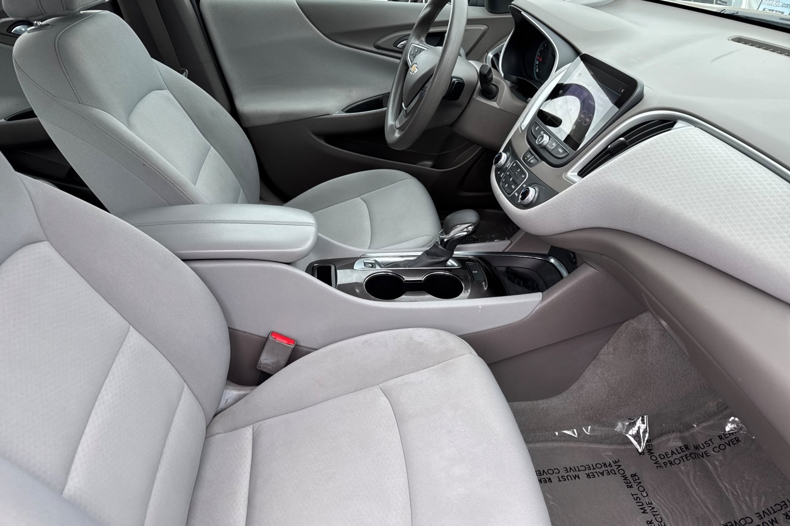 2022 Chevrolet Malibu 1LT photo 14