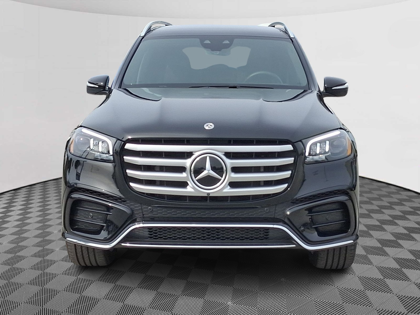 2025 Mercedes Benz GLS 580 4MATIC photo 2