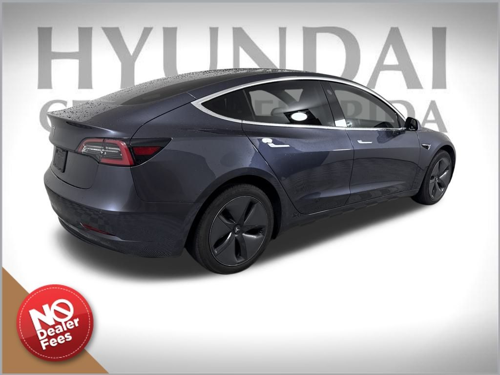 2019 Tesla Model 3 Mid Range photo 2