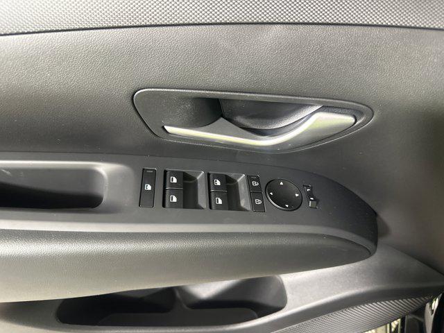2026 Hyundai Tucson SE photo 11