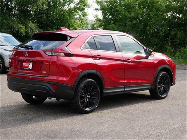 2024 Mitsubishi Eclipse Cross LE photo 5