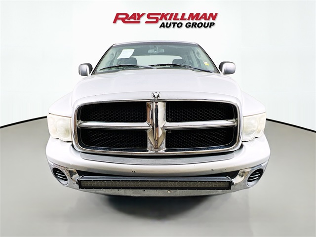 2005 Dodge Ram SLT photo 2