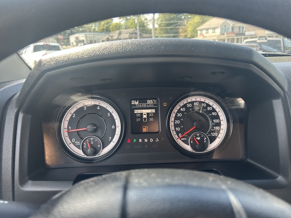 2022 Ram 1500 Classic SLT photo 14