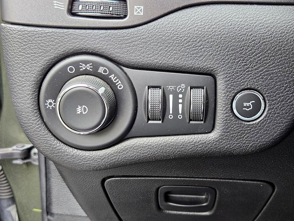 2019 Jeep Cherokee Trailhawk photo 26