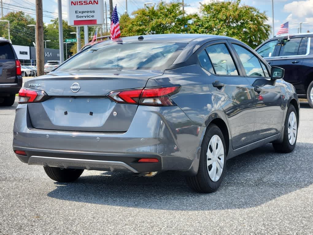 2025 Nissan Versa S photo 3