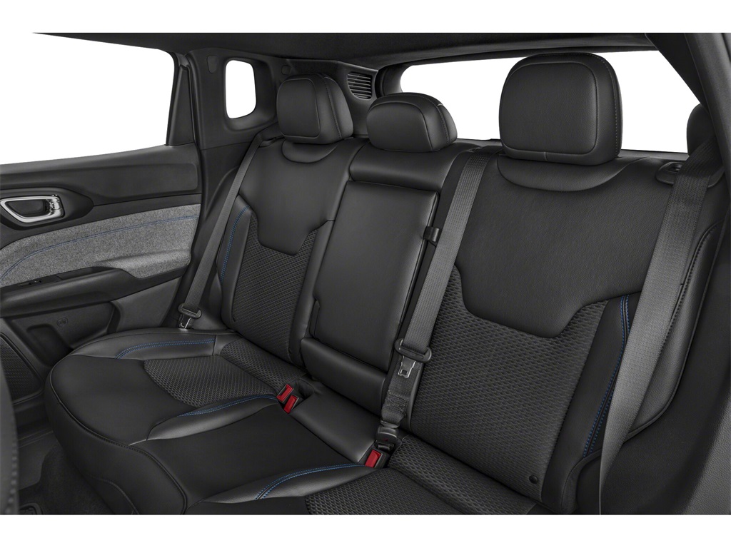 2025 Jeep Compass North Edition Latitude photo 13