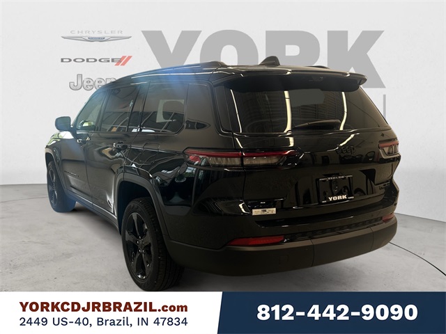 2025 Jeep Grand Cherokee Limited photo 2
