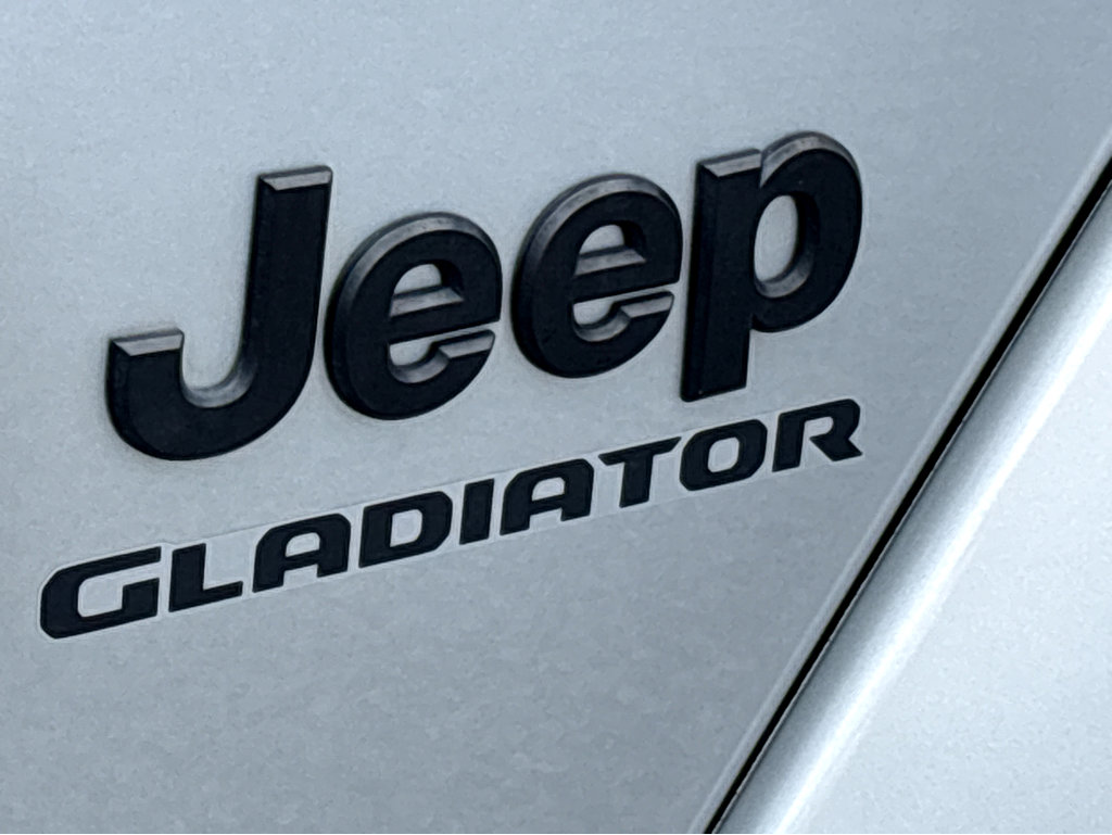 2022 Jeep Gladiator Willys photo 25