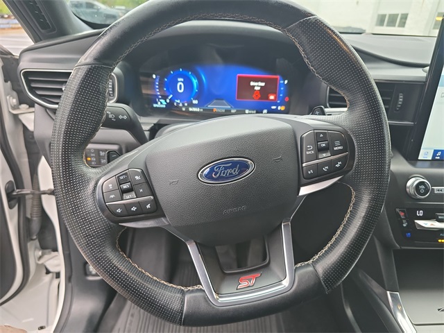 2020 Ford Explorer ST photo 18