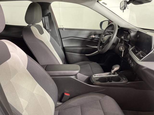 2024 Chevrolet Trax LS photo 11