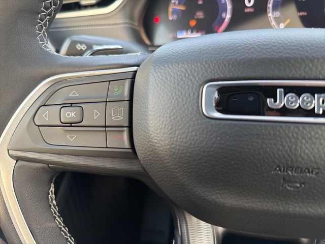 2025 Jeep Grand Cherokee Altitude photo 18