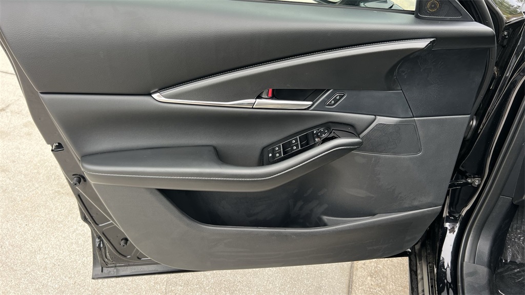 2025 Mazda CX-30 2.5 S Preferred photo 38